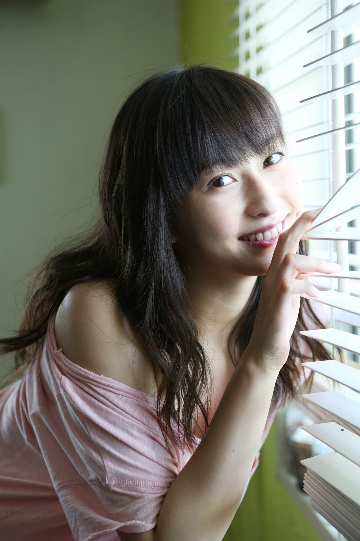 Akari Uemura Page 12 No.c8c71b