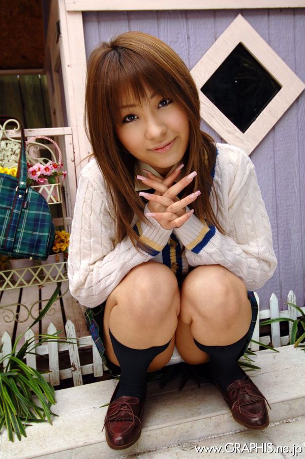 Reon Kosaka Leon Kosaka „Szukam czegoś” [Graphis] Gals