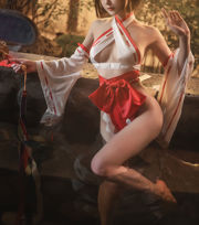 【ネットレッドコーザー写真】アニメブロガーのバオもうさぎの女の子-温泉巫女