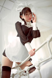 [Internet celebrity COSER photo] Zhou Ji is a cute bunny - glasses maid