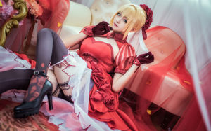 [COS Welfare] Аниме-блогер, большой объем, объем, малый объем - Nero Claudius