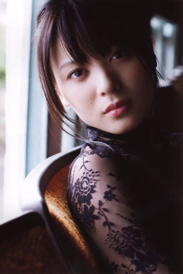 Maimi Yajima 矢島舞美 《PURE EYES》