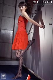 Model Mi Huimei "Mesin Pengereman di Ruang Biliar" [Ligui LiGui] Foto kaki dan kaki giok yang indah