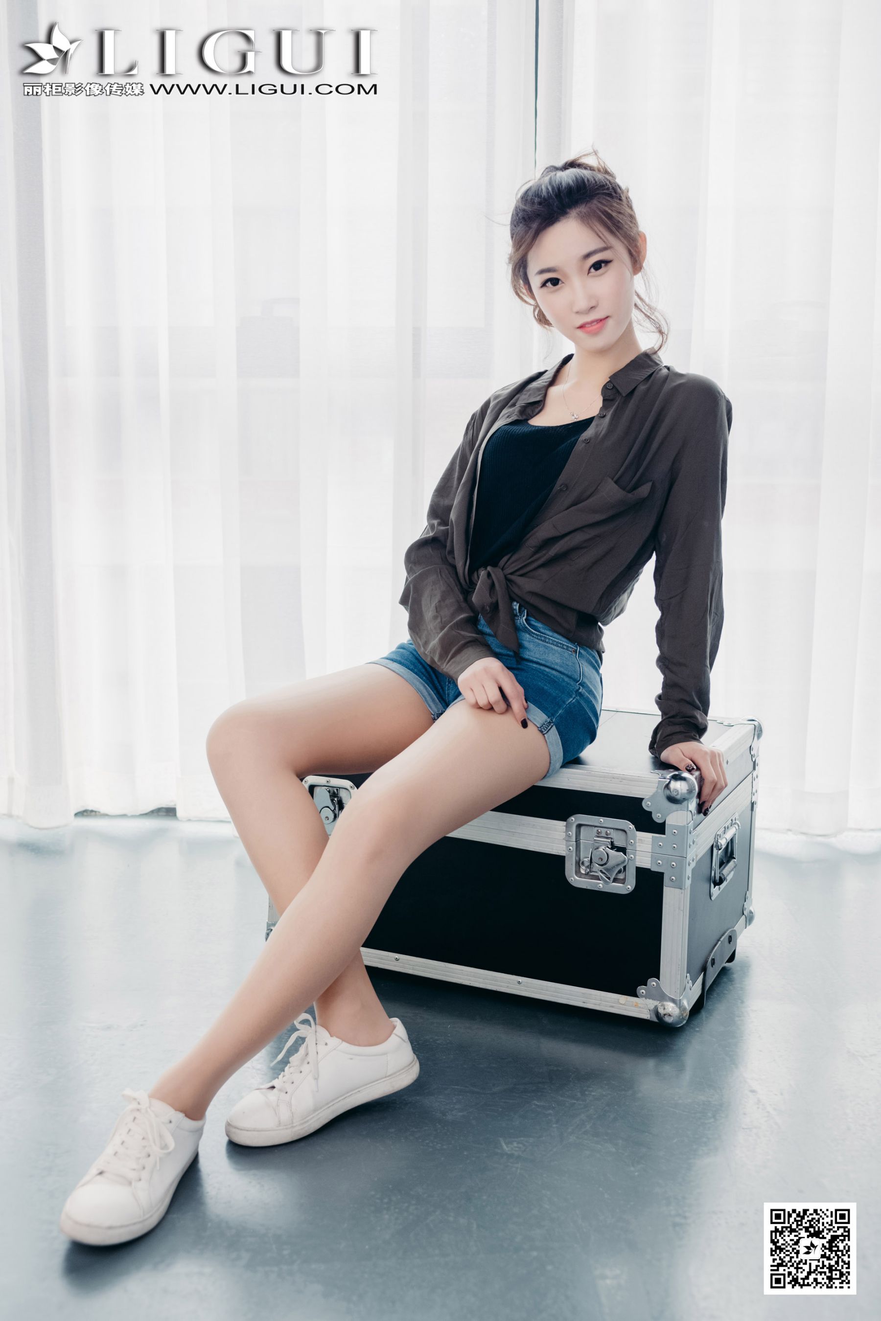 Model Xiao Xiao "Sweet Girl in Hot Pants" [Li Cabinet] Page 1 No.dc075f