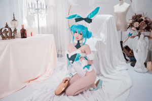 [Net Red COSER] Urocza i popularna wróżka z makaronem Coser - Hatsune Bunny