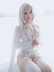 COSER Silver 81 "Pure White Saint" [COSPLAY Girl]