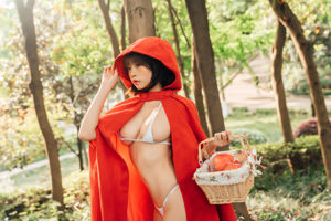 [COS Welfare] Cute girl Naxi sauce nice - Big Red Riding Hood